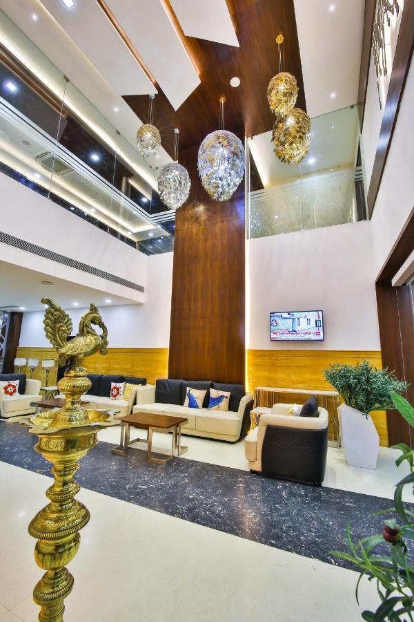 Karūr The Royal Grand酒店 外观 照片